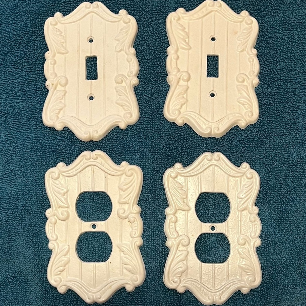 ▫️▫️Set of 4 Metal Switch plate Covers▫️▫️